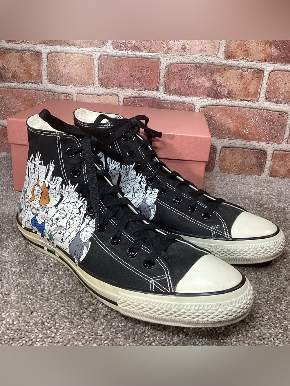 Converse Chuck Taylor all Star Hi “ Crowd” men’s size 9 women’s 11